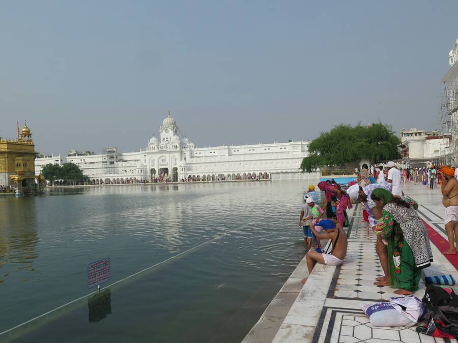 Posvátné jezero a muzeum Sikhismu. Posvátné jezero a muzeum Sikhismu.