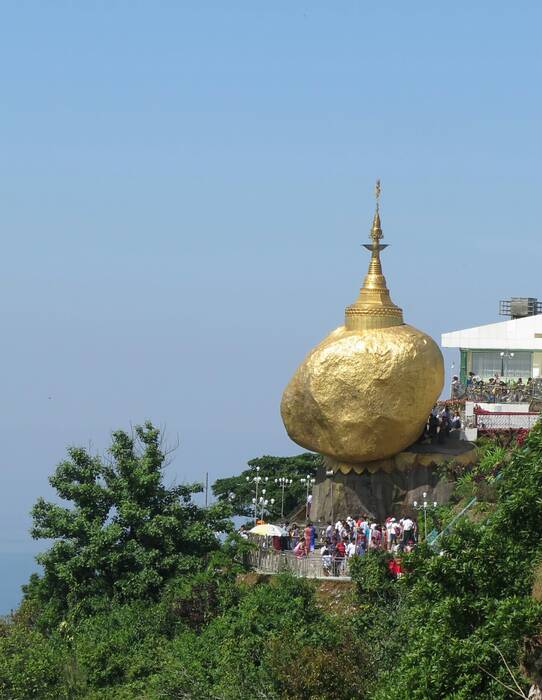 Zlatý kámen / Kyaiktiyo Pagoda Zlatý kámen / Kyaiktiyo Pagoda