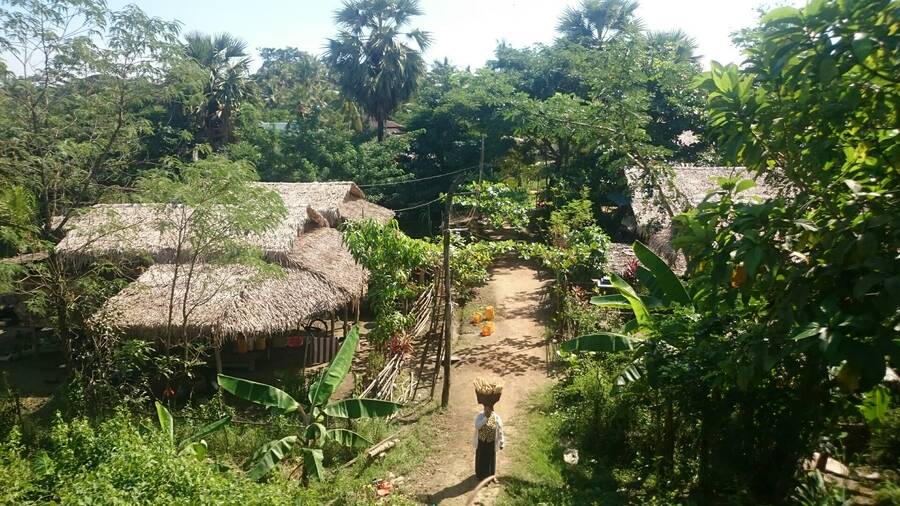 Cesta zpět do Yangonu. Cesta zpět do Yangonu.